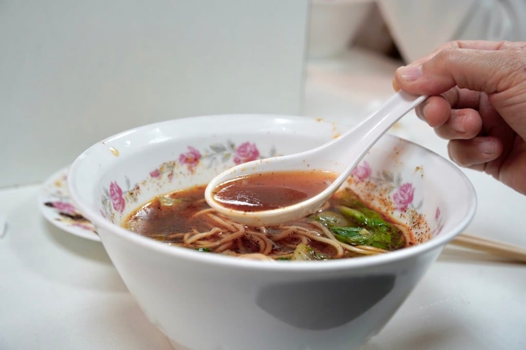 美景紅油抄手/美景川味小吃，台北東區頂好名店城必吃排隊美食/外帶