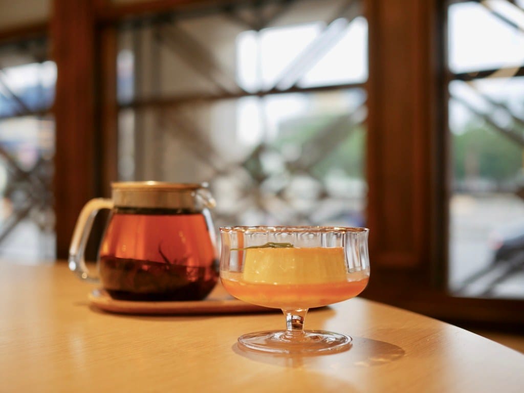 台北車站古蹟咖啡｜COFFEE TO 國家攝影文化中心咖啡廳，隱身在80年日式古蹟之中的美好咖啡廳，不限時/外帶！