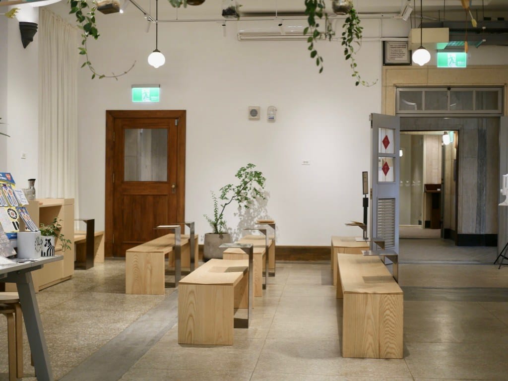 台北車站古蹟咖啡|COFFEE TO 國家攝影文化中心咖啡廳,隱身在80年日式古蹟之中的美好咖啡廳,不限時/外帶! - 第7張圖 台北車站古蹟咖啡|COFFEE TO 國家攝影文化中心咖啡廳,隱身在80年日式古蹟之中的美好咖啡廳,不限時/外帶!