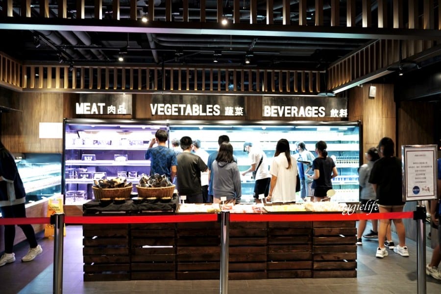 西門火鍋｜前鎮水產火鍋吃到飽只要598，花蟹，干貝，鮮蝦，生魚片，海鮮，通通吃到飽！我心中台北第一名的火鍋吃到飽！