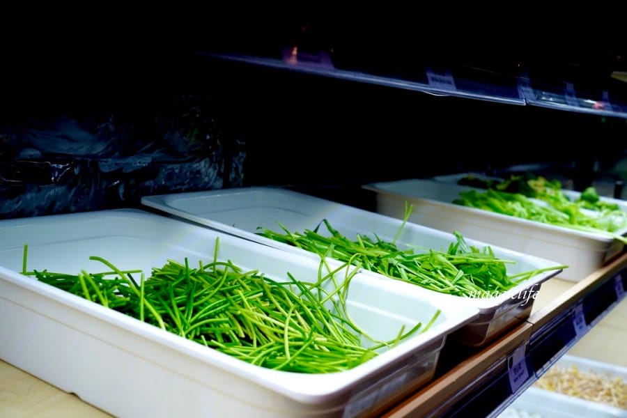 西門火鍋｜前鎮水產火鍋吃到飽只要598，花蟹，干貝，鮮蝦，生魚片，海鮮，通通吃到飽！我心中台北第一名的火鍋吃到飽！