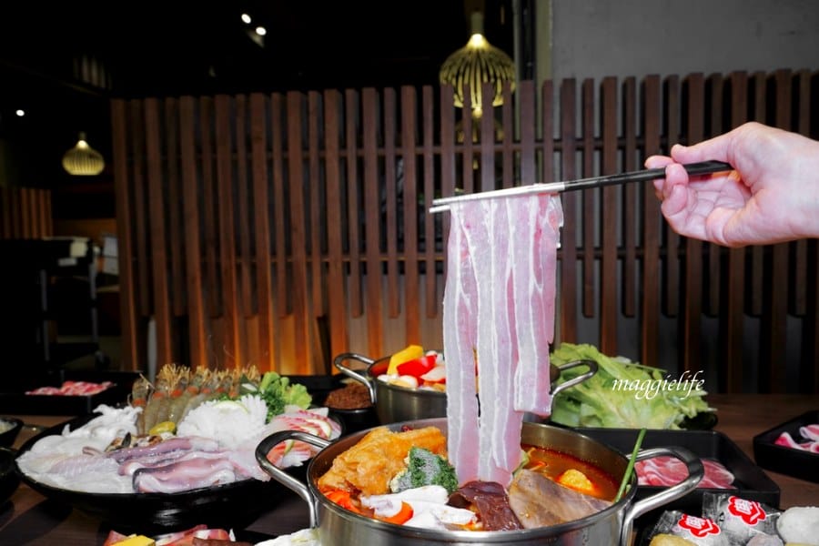 西門火鍋｜前鎮水產火鍋吃到飽只要598，花蟹，干貝，鮮蝦，生魚片，海鮮，通通吃到飽！我心中台北第一名的火鍋吃到飽！