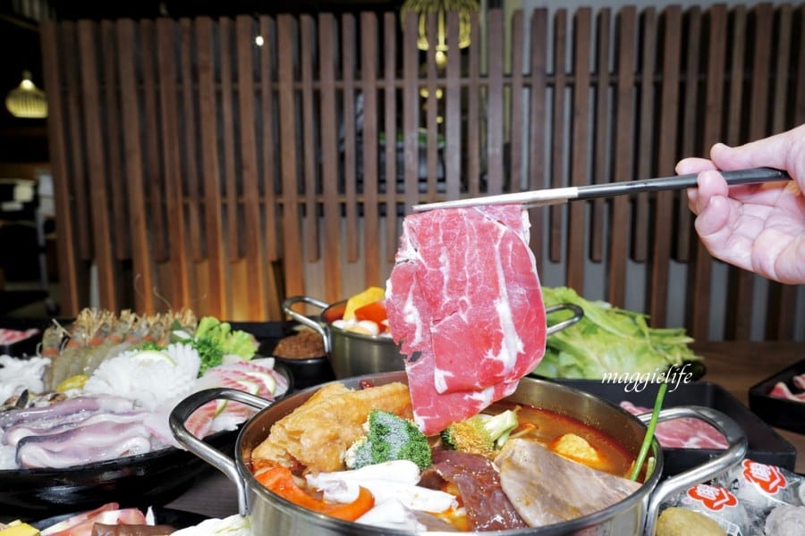 西門火鍋｜前鎮水產火鍋吃到飽只要598，花蟹，干貝，鮮蝦，生魚片，海鮮，通通吃到飽！我心中台北第一名的火鍋吃到飽！