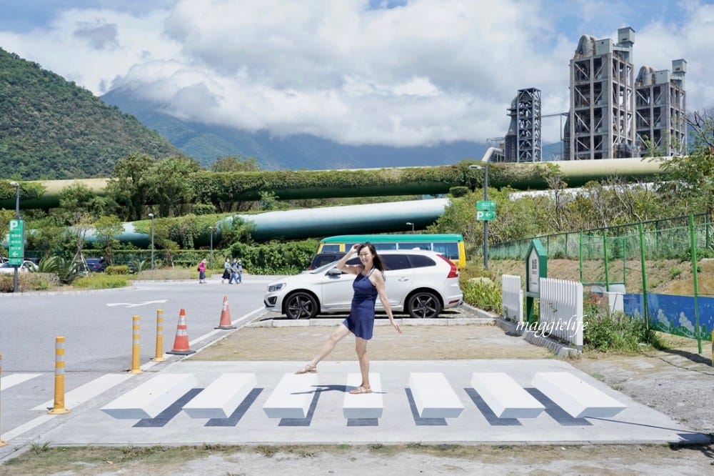 花蓮台泥DAKA園區:特色質感星巴克,漂浮3D斑馬線,小7,水舞秀,蘇花改必經休息站! - 第20張圖 花蓮台泥DAKA園區:特色質感星巴克,漂浮3D斑馬線,小7,水舞秀,蘇花改必經休息站!