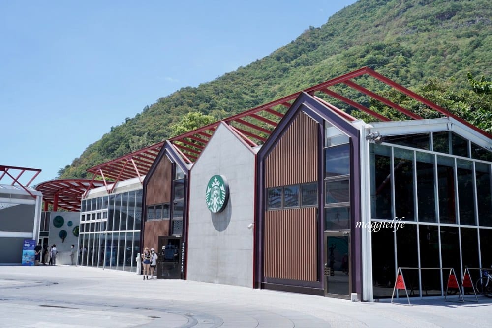 花蓮台泥DAKA園區:特色質感星巴克,漂浮3D斑馬線,小7,水舞秀,蘇花改必經休息站! - 第9張圖 花蓮台泥DAKA園區:特色質感星巴克,漂浮3D斑馬線,小7,水舞秀,蘇花改必經休息站!