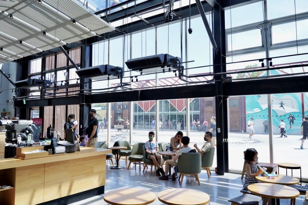 花蓮台泥DAKA園區:特色質感星巴克,漂浮3D斑馬線,小7,水舞秀,蘇花改必經休息站! - 第12張圖 花蓮台泥DAKA園區:特色質感星巴克,漂浮3D斑馬線,小7,水舞秀,蘇花改必經休息站!