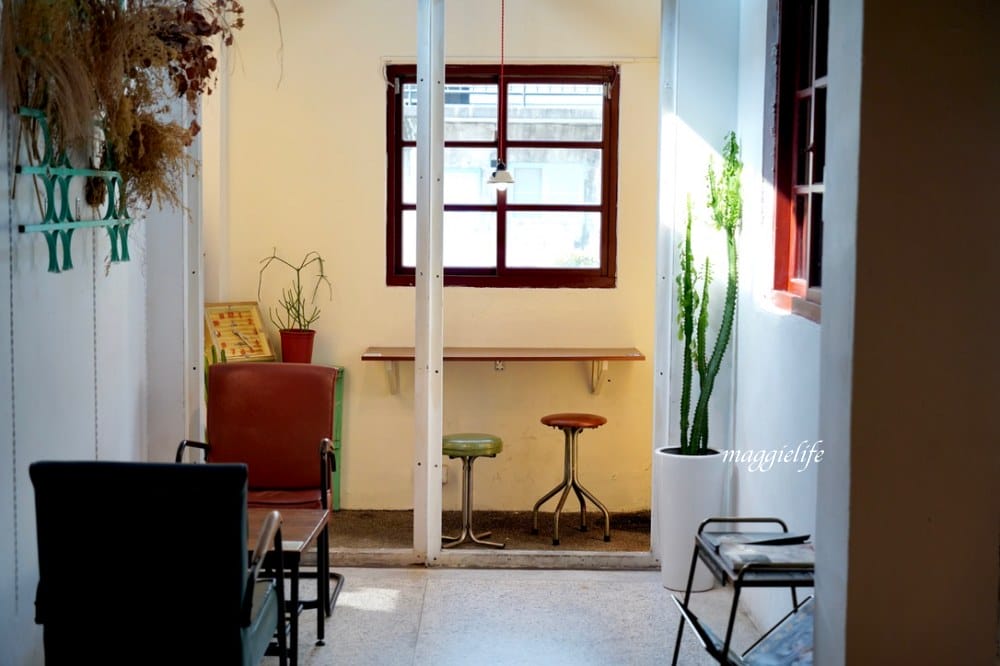 好丘信義店|好丘貝果聯手米其林名廚James ,打造10款星級主廚手做食材真食貝果,生食級煙燻鮭魚好吃到流淚!四四南村晚上還有超好拍免費光雕秀! - 第21張圖 好丘信義店|好丘貝果聯手米其林名廚James ,打造10款星級主廚手做食材真食貝果,生食級煙燻鮭魚好吃到流淚!四四南村晚上還有超好拍免費光雕秀!