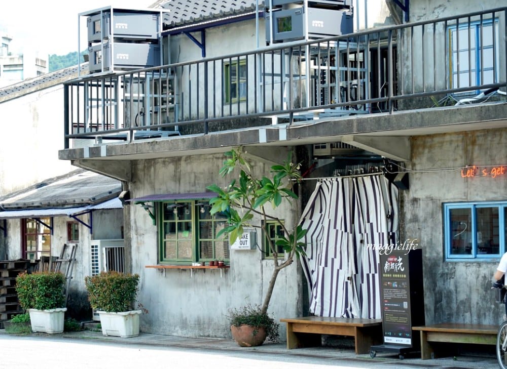 好丘信義店|好丘貝果聯手米其林名廚James ,打造10款星級主廚手做食材真食貝果,生食級煙燻鮭魚好吃到流淚!四四南村晚上還有超好拍免費光雕秀! - 第9張圖 好丘信義店|好丘貝果聯手米其林名廚James ,打造10款星級主廚手做食材真食貝果,生食級煙燻鮭魚好吃到流淚!四四南村晚上還有超好拍免費光雕秀!