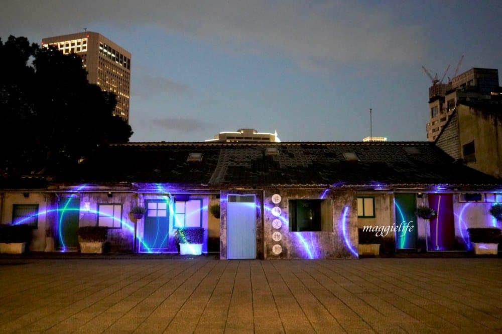 好丘信義店｜好丘貝果聯手米其林名廚James ，打造10款星級主廚手做食材真食貝果，生食級煙燻鮭魚好吃到流淚！四四南村晚上還有超好拍免費光雕秀！