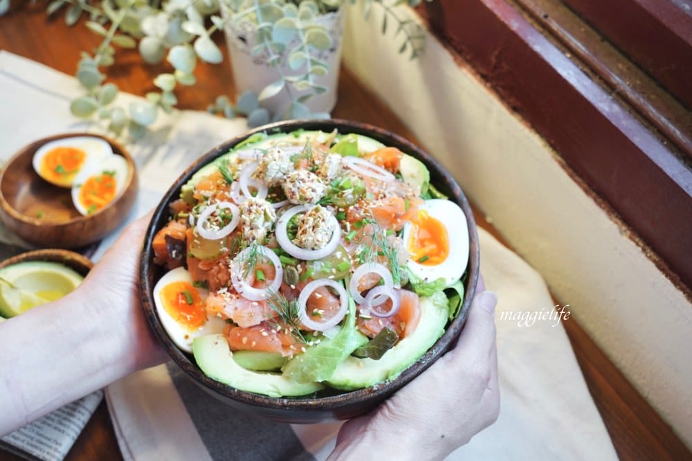 好丘信義店|好丘貝果聯手米其林名廚James ,打造10款星級主廚手做食材真食貝果,生食級煙燻鮭魚好吃到流淚!四四南村晚上還有超好拍免費光雕秀! - 第42張圖 好丘信義店|好丘貝果聯手米其林名廚James ,打造10款星級主廚手做食材真食貝果,生食級煙燻鮭魚好吃到流淚!四四南村晚上還有超好拍免費光雕秀!