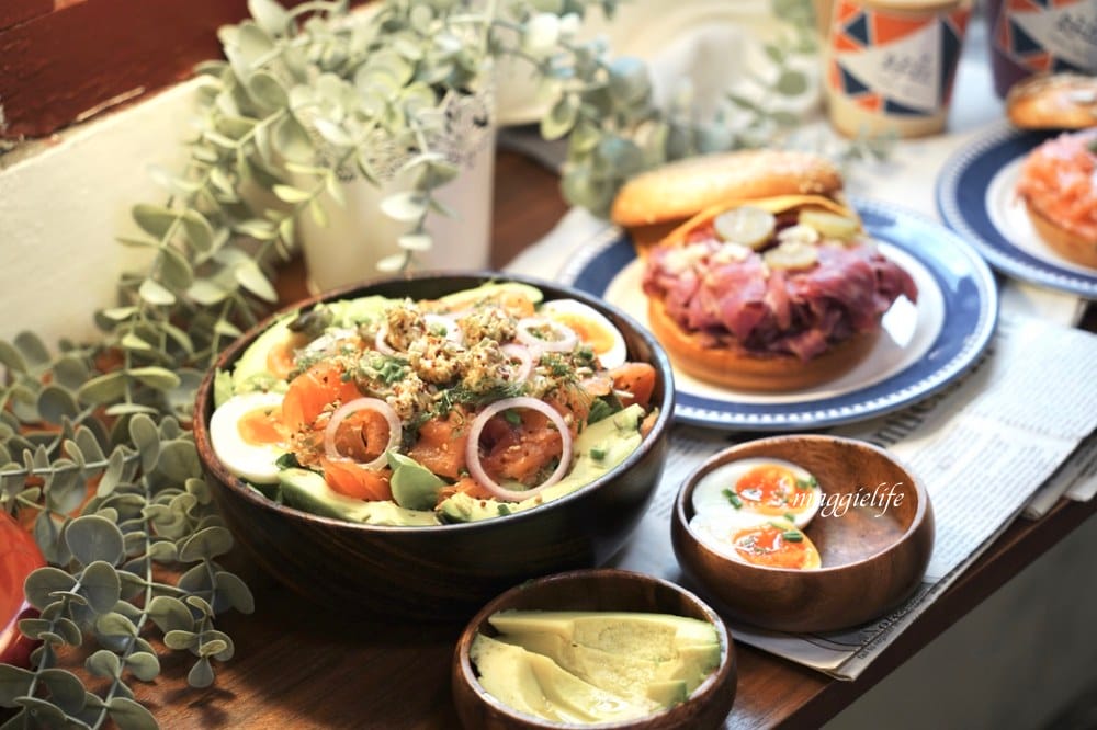 好丘信義店|好丘貝果聯手米其林名廚James ,打造10款星級主廚手做食材真食貝果,生食級煙燻鮭魚好吃到流淚!四四南村晚上還有超好拍免費光雕秀! - 第39張圖 好丘信義店|好丘貝果聯手米其林名廚James ,打造10款星級主廚手做食材真食貝果,生食級煙燻鮭魚好吃到流淚!四四南村晚上還有超好拍免費光雕秀!