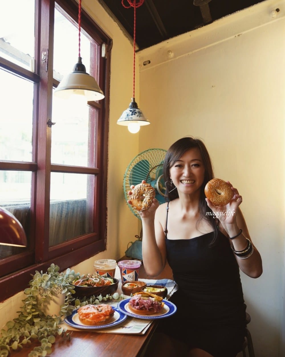 好丘信義店|好丘貝果聯手米其林名廚James ,打造10款星級主廚手做食材真食貝果,生食級煙燻鮭魚好吃到流淚!四四南村晚上還有超好拍免費光雕秀! - 第27張圖 好丘信義店|好丘貝果聯手米其林名廚James ,打造10款星級主廚手做食材真食貝果,生食級煙燻鮭魚好吃到流淚!四四南村晚上還有超好拍免費光雕秀!