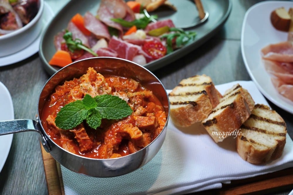 台北寒舍艾麗酒店 LA FARFALLA 義式餐廳，義式半自助 Buffet 浪漫約會看101!