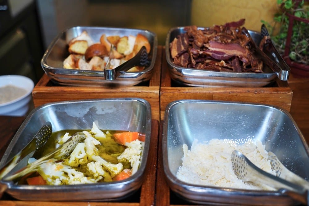 台北寒舍艾麗酒店 LA FARFALLA 義式餐廳，義式半自助 Buffet 浪漫約會看101!