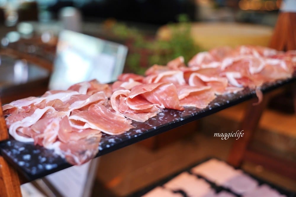 台北寒舍艾麗酒店 LA FARFALLA 義式餐廳，義式半自助 Buffet 浪漫約會看101!