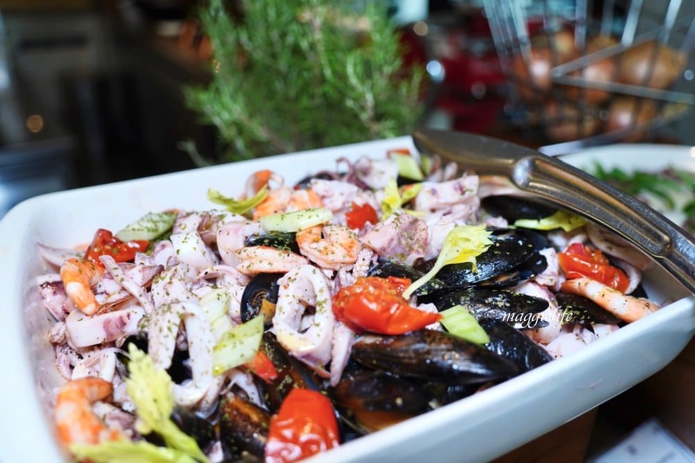 台北寒舍艾麗酒店 LA FARFALLA 義式餐廳，義式半自助 Buffet 浪漫約會看101!