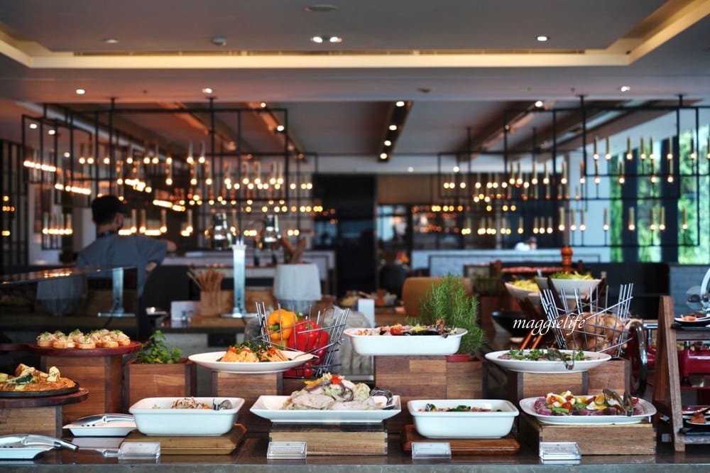 台北寒舍艾麗酒店 LA FARFALLA 義式餐廳，義式半自助 Buffet 浪漫約會看101!