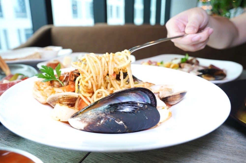 台北寒舍艾麗酒店 LA FARFALLA 義式餐廳，義式半自助 Buffet 浪漫約會看101!