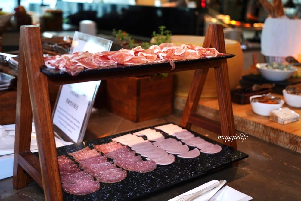 台北寒舍艾麗酒店 LA FARFALLA 義式餐廳，義式半自助 Buffet 浪漫約會看101!