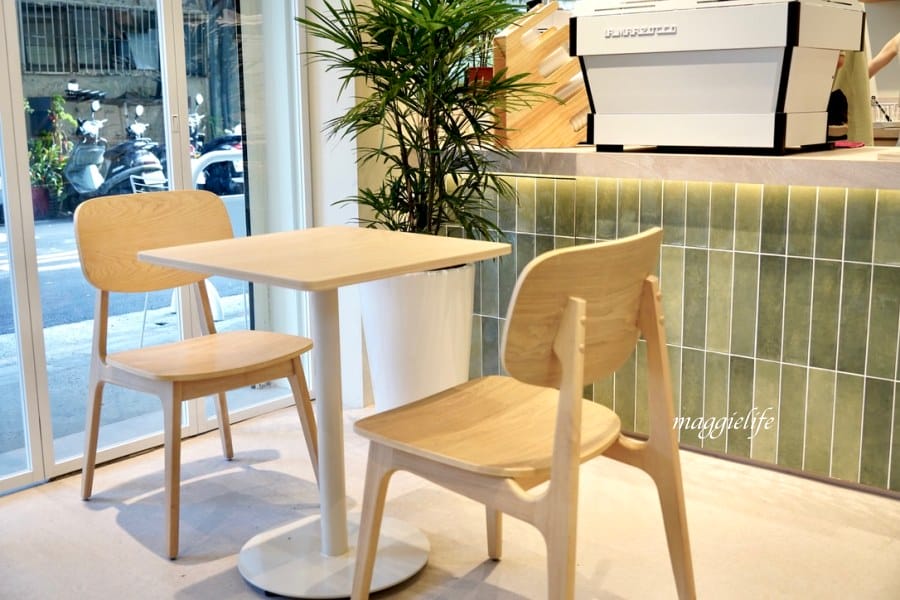 信義區韓系咖啡廳，THE HIPPO COFFEE BAR，永春站巷弄之中好吃下午茶，可愛韓系咖啡廳！