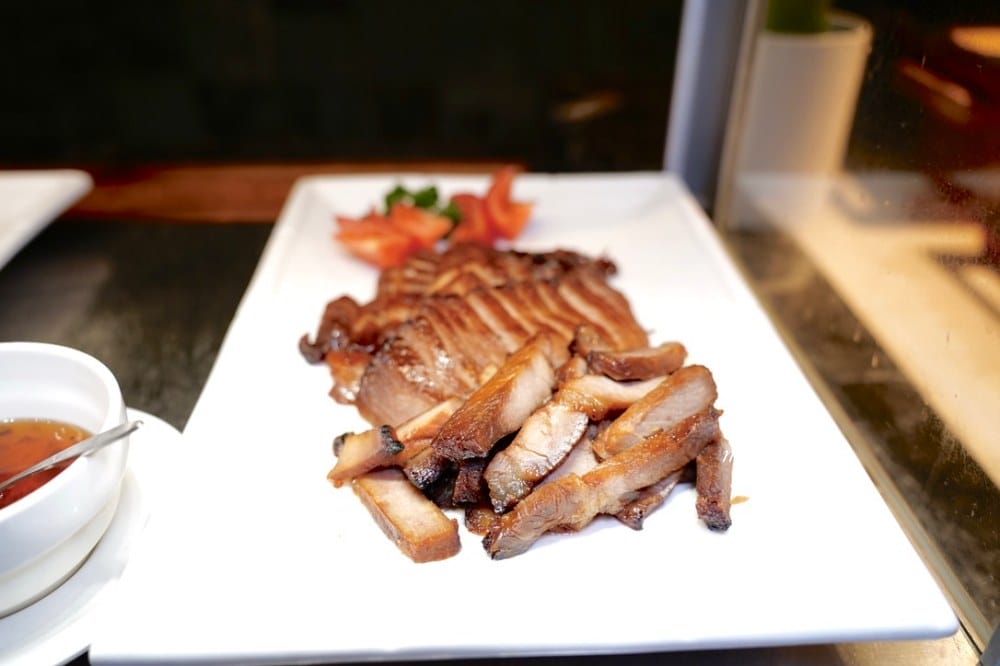 台北飯店吃到飽｜茹曦酒店SUNNY BUFFET自助餐吃到飽，飯店千元吃到飽，螃蟹生魚片紅白酒啤酒喝到飽，原王朝酒店自助餐吃到飽，