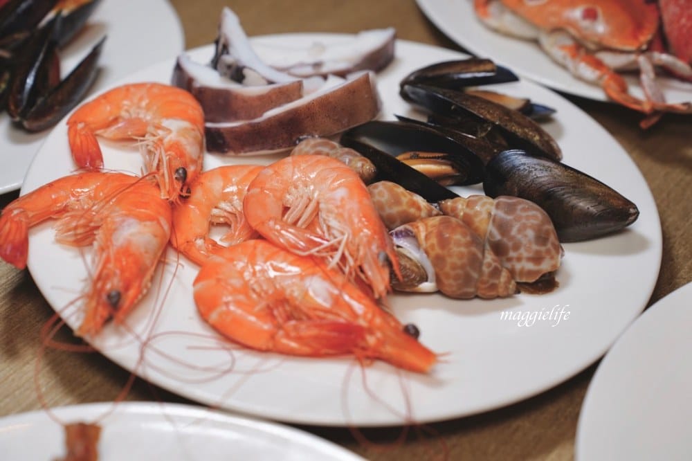 台北飯店吃到飽｜茹曦酒店SUNNY BUFFET自助餐吃到飽，飯店千元吃到飽，螃蟹生魚片紅白酒啤酒喝到飽，原王朝酒店自助餐吃到飽，