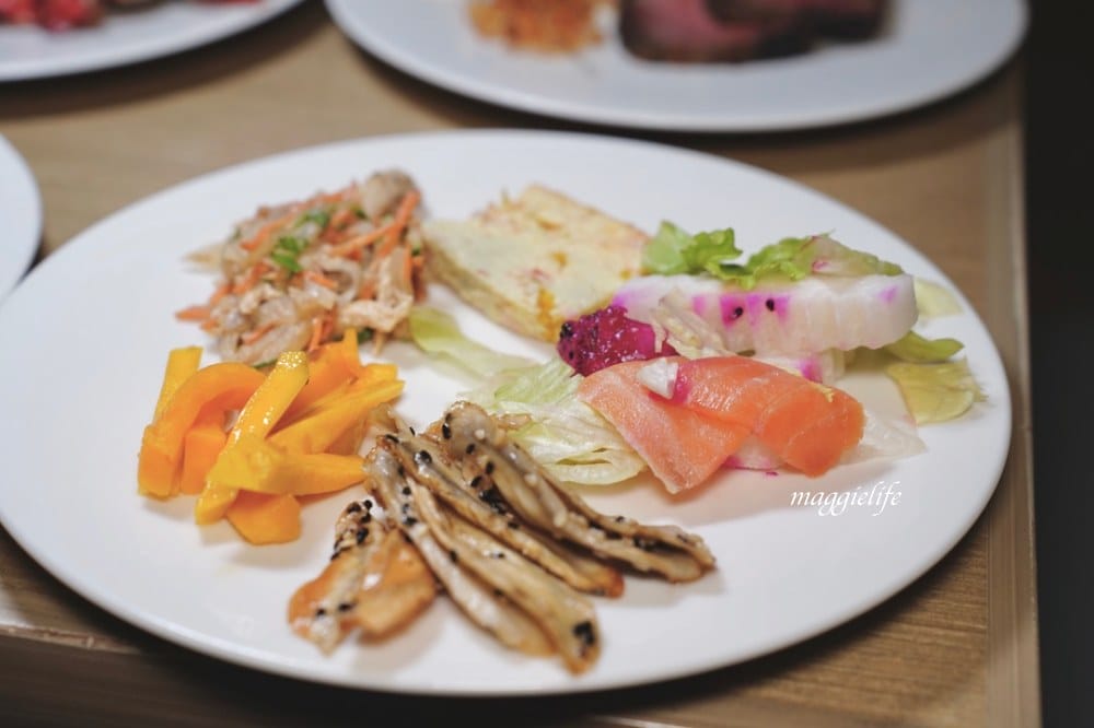 台北飯店吃到飽｜茹曦酒店SUNNY BUFFET自助餐吃到飽，飯店千元吃到飽，螃蟹生魚片紅白酒啤酒喝到飽，原王朝酒店自助餐吃到飽，