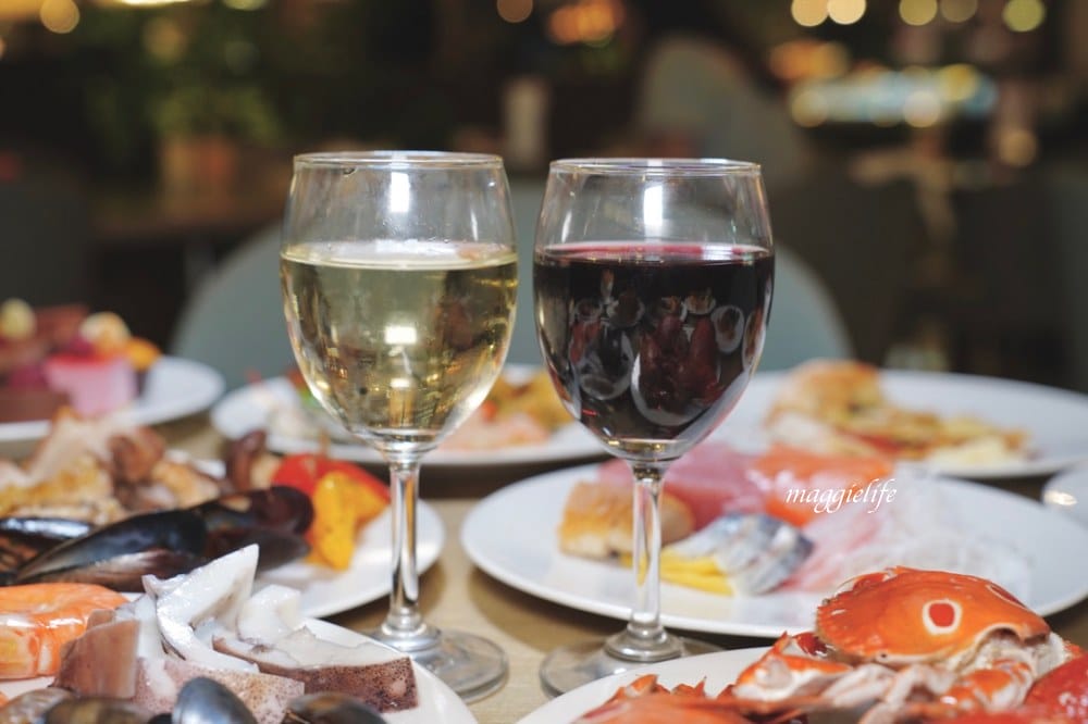 台北飯店吃到飽｜茹曦酒店SUNNY BUFFET自助餐吃到飽，飯店千元吃到飽，螃蟹生魚片紅白酒啤酒喝到飽，原王朝酒店自助餐吃到飽，