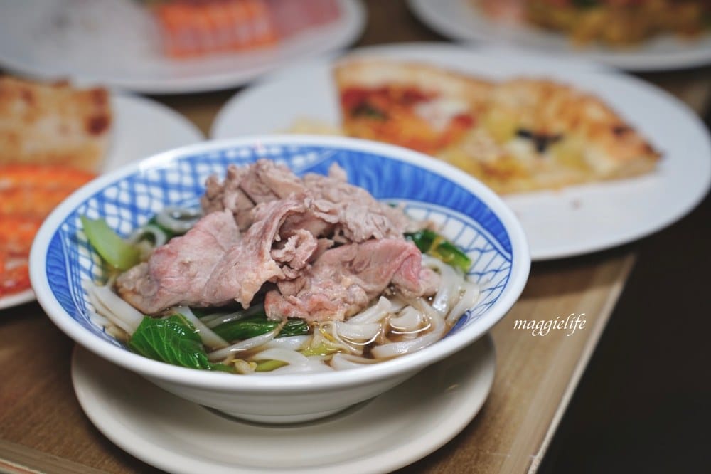 台北飯店吃到飽｜茹曦酒店SUNNY BUFFET自助餐吃到飽，飯店千元吃到飽，螃蟹生魚片紅白酒啤酒喝到飽，原王朝酒店自助餐吃到飽，