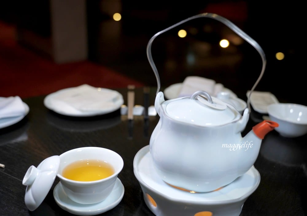 台北寒舍艾美｜寒舍食譜「廣式燒鴨饗宴」 ，米其林港點特價＄99，瑪姬粉絲再送價值$400的外帶湯品兩份！