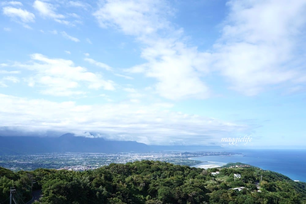 花蓮最美秘境景觀玻璃屋，浪漫時鐘，白色鞦韆，玫瑰月亮，360度無敵海景，飲料無限暢飲！
