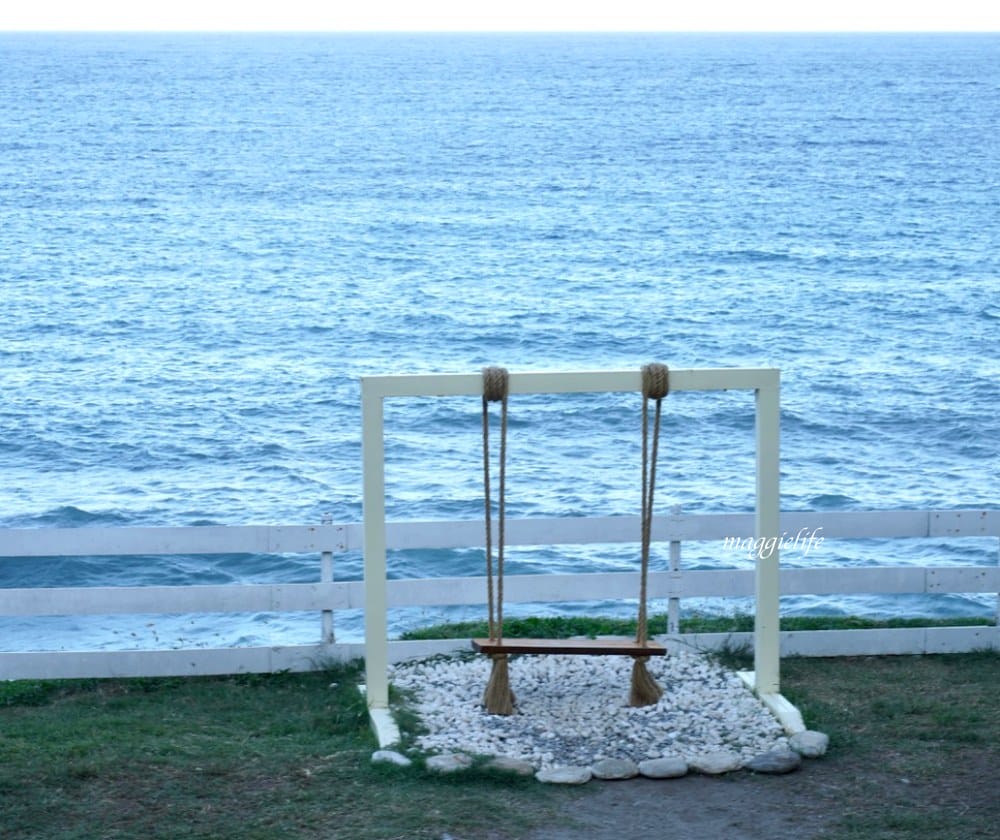 花蓮海景第一排|浪慢咖啡，聽海浪，盪鞦韆喝下午茶！浪漫爆表！花蓮海景景觀咖啡廳！