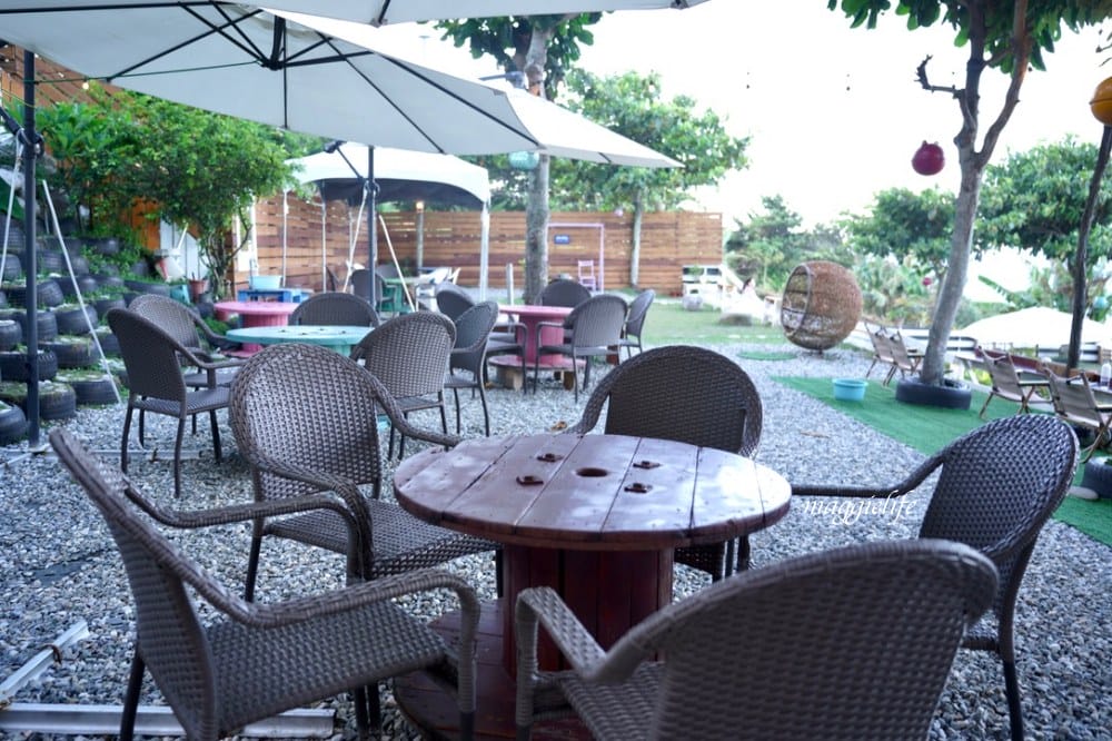 花蓮海景第一排|浪慢咖啡，聽海浪，盪鞦韆喝下午茶！浪漫爆表！花蓮海景景觀咖啡廳！