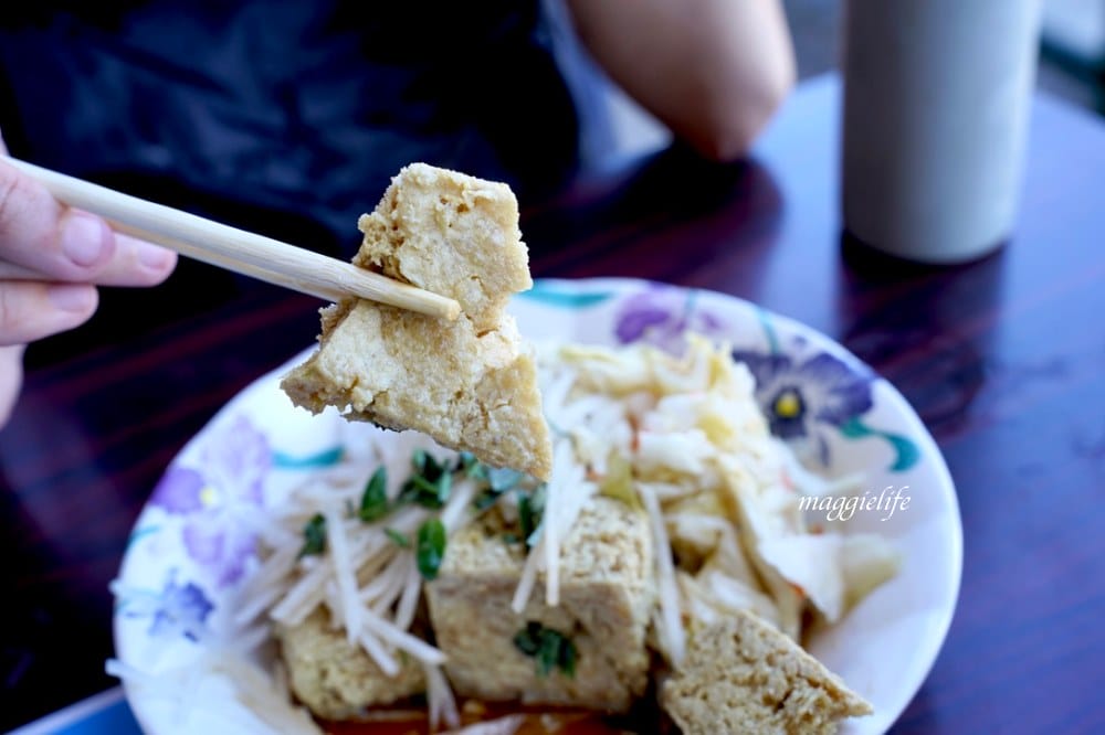 花蓮玉里橋頭臭豆腐花蓮店，超級臭超級好吃超推薦！市區吃得到！