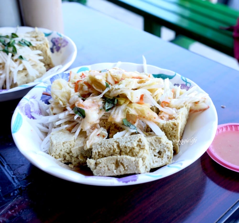 花蓮玉里橋頭臭豆腐花蓮店，超級臭超級好吃超推薦！市區吃得到！