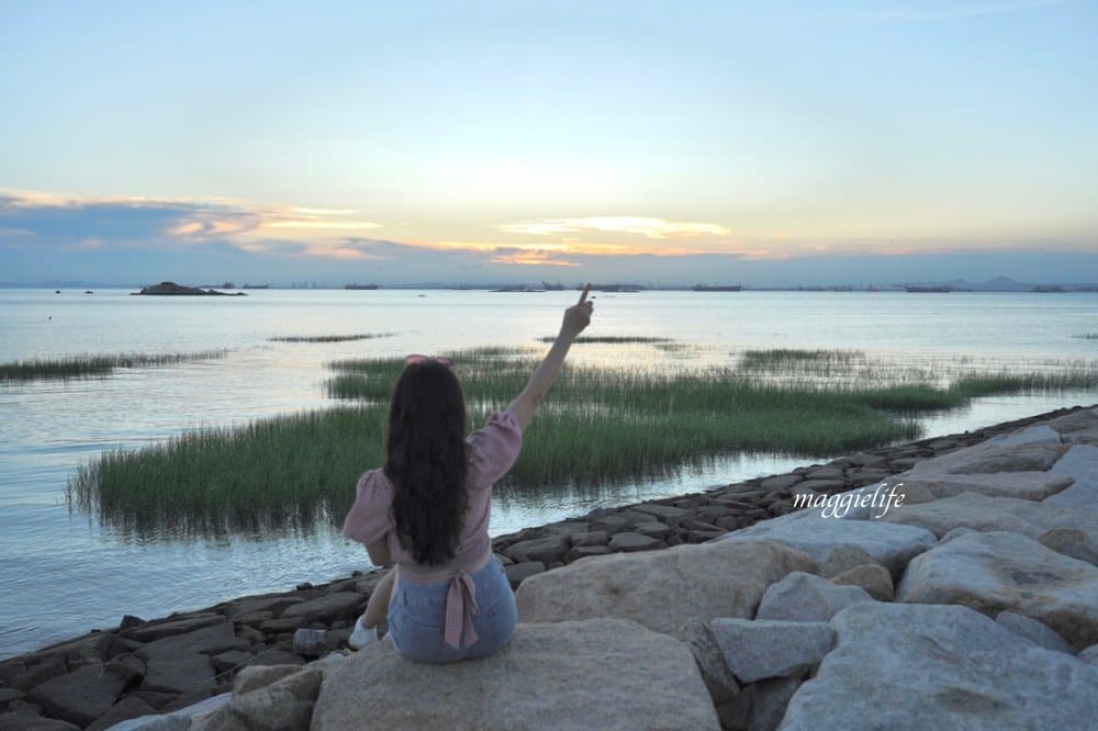 金門景點|馬山三角堡 ，金門秘境看夕陽，乳牛加上爆炸美夕陽