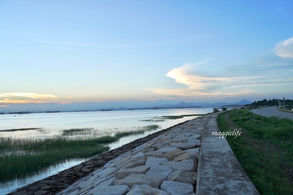 金門景點|馬山三角堡 ，金門秘境看夕陽，乳牛加上爆炸美夕陽