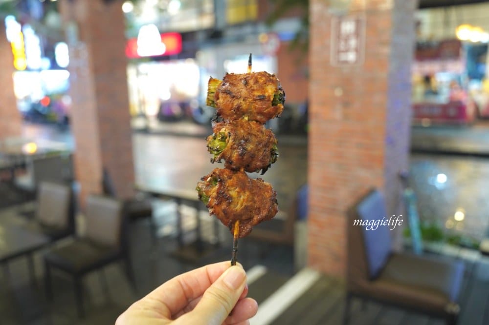 礁溪美食阿亮烤肉超誇張一定要等半小時以上，先電話去訂