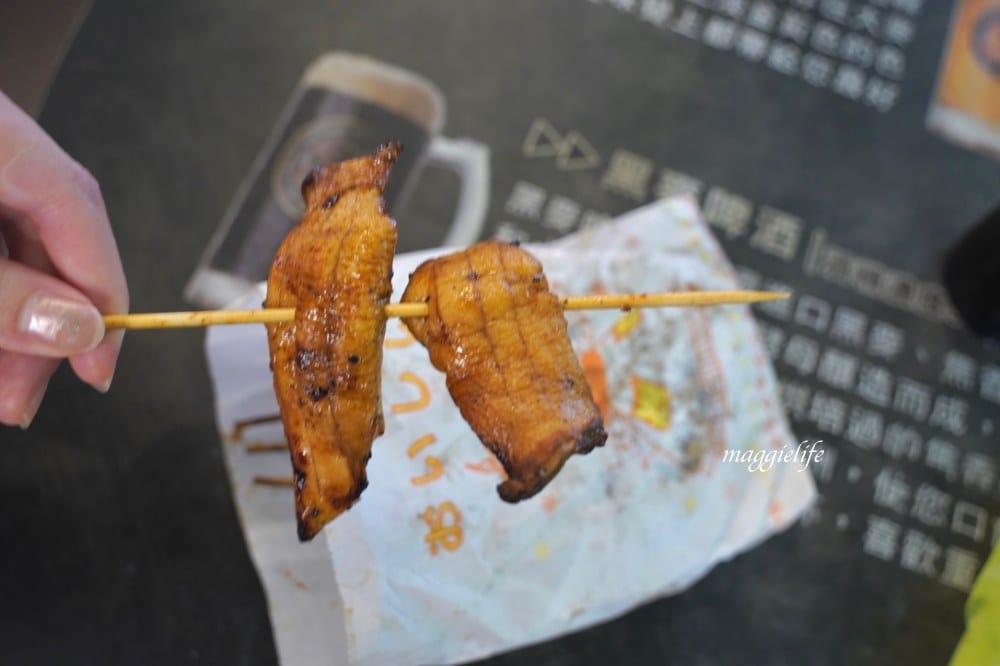 礁溪美食阿亮烤肉超誇張一定要等半小時以上，先電話去訂