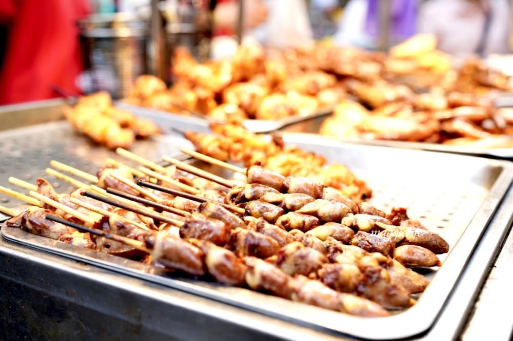 碳烤饒河街夜市｜邱記10元碳烤，夜市必吃美食！