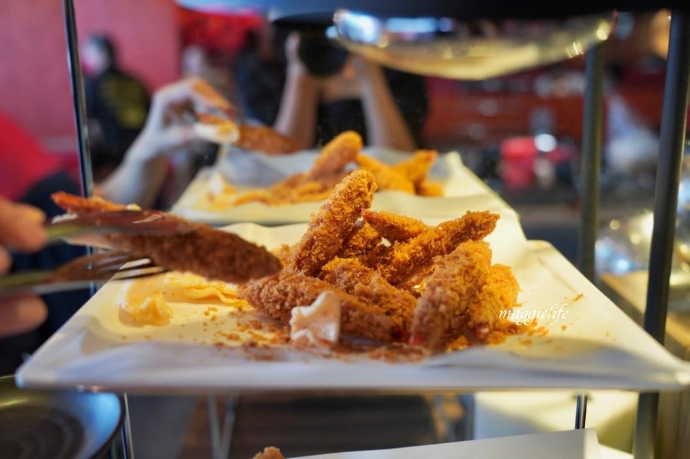 信義區美食｜辛巴適麻辣鍋台北1號店，台北麻辣火鍋吃到飽，高檔黑毛和牛，天使紅蝦，哈根達斯，啤酒，吃到飽！