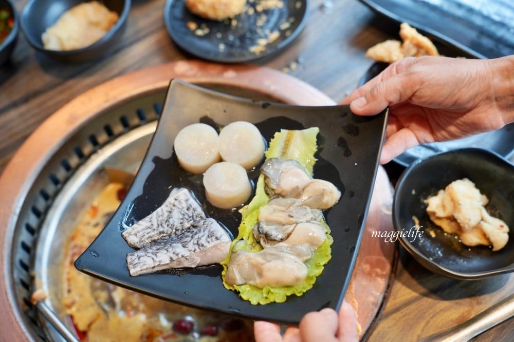 信義區美食|辛巴適麻辣鍋台北1號店,台北麻辣火鍋吃到飽,高檔黑毛和牛,天使紅蝦,哈根達斯,啤酒,吃到飽! - 第35張圖 信義區美食|辛巴適麻辣鍋台北1號店,台北麻辣火鍋吃到飽,高檔黑毛和牛,天使紅蝦,哈根達斯,啤酒,吃到飽!