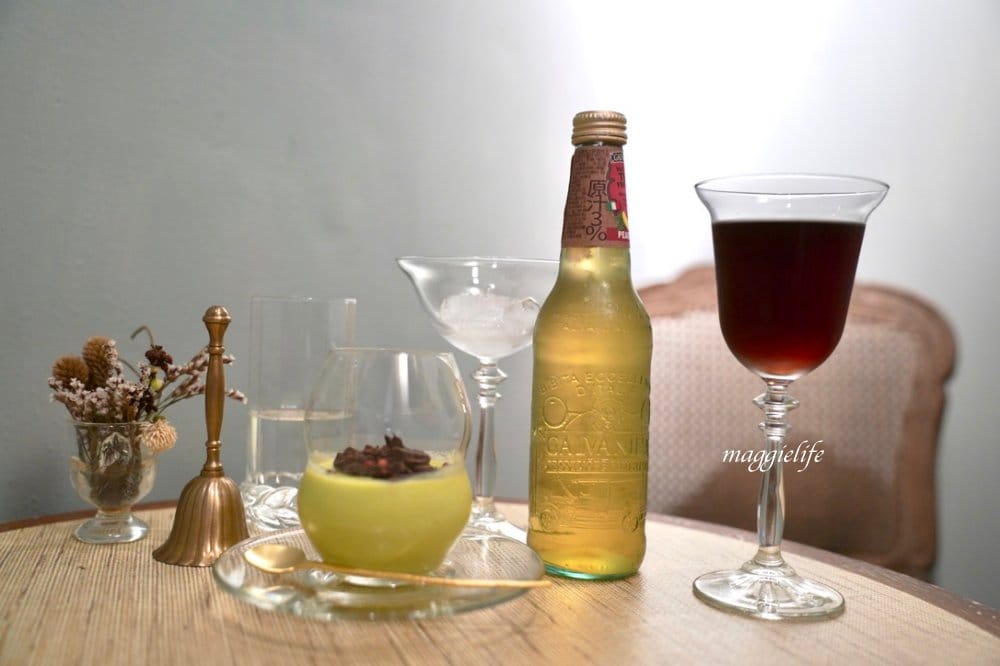 忠孝新生站|東東好生活，新開幕隱藏在巷弄之中的複合式咖啡廳，好物加上手作甜點好喝咖啡，酪梨布丁超好吃！