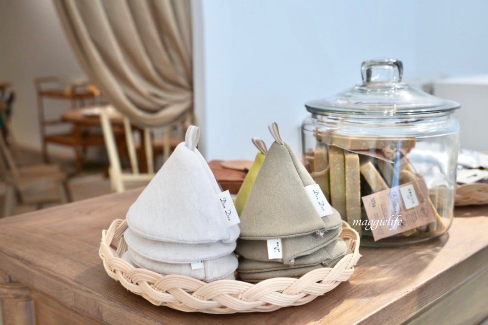 忠孝新生站|東東好生活，新開幕隱藏在巷弄之中的複合式咖啡廳，好物加上手作甜點好喝咖啡，酪梨布丁超好吃！