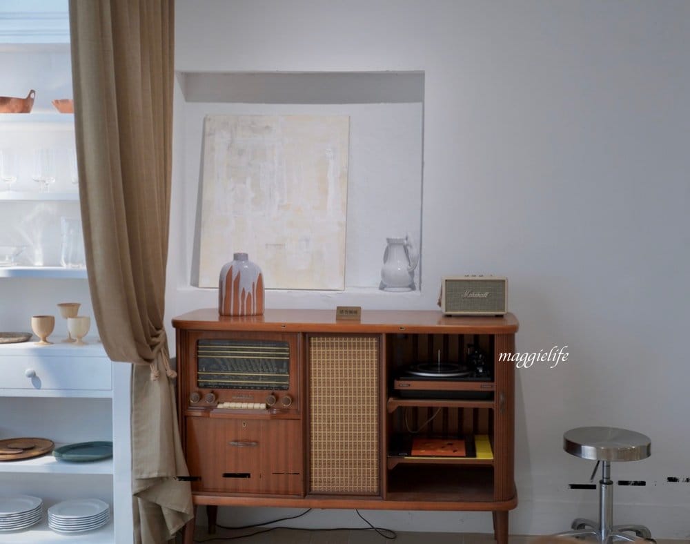 忠孝新生站|東東好生活，新開幕隱藏在巷弄之中的複合式咖啡廳，好物加上手作甜點好喝咖啡，酪梨布丁超好吃！