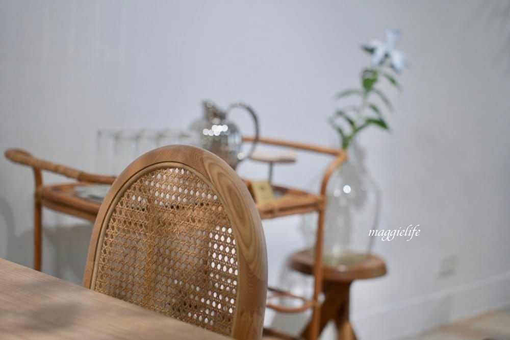 忠孝新生站|東東好生活，新開幕隱藏在巷弄之中的複合式咖啡廳，好物加上手作甜點好喝咖啡，酪梨布丁超好吃！