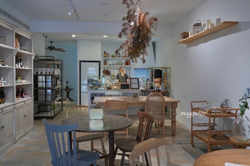 忠孝新生站|東東好生活，新開幕隱藏在巷弄之中的複合式咖啡廳，好物加上手作甜點好喝咖啡，酪梨布丁超好吃！