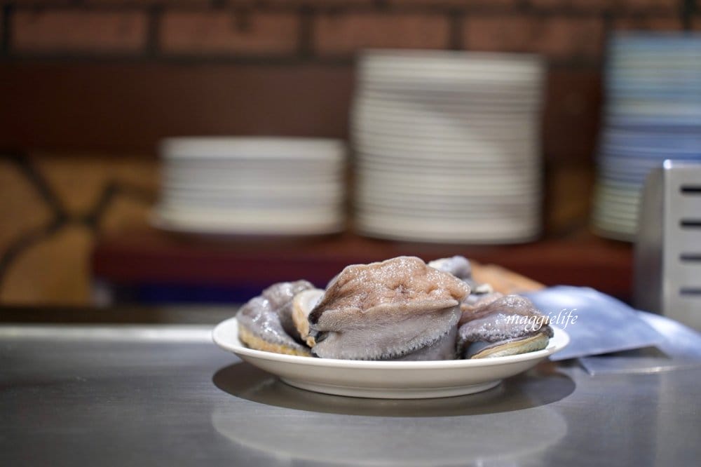 台北善導寺美食|雅竹鐵板料理，全台北CP值最高，超肥活龍蝦，A5和牛，干貝鮑魚，生日慶生/父親節/母親節/情人節來這裡就對了！！