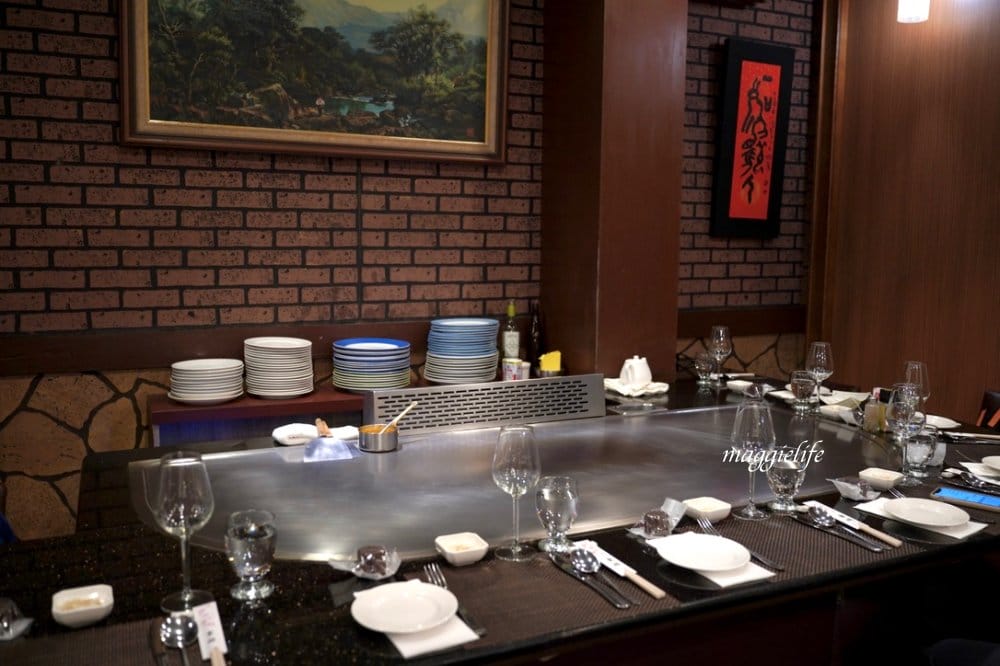 台北善導寺美食|雅竹鐵板料理，全台北CP值最高，超肥活龍蝦，A5和牛，干貝鮑魚，生日慶生/父親節/母親節/情人節來這裡就對了！！