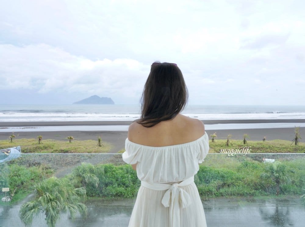 宜蘭頭城渲咖啡ShineCafe ，希臘風建築直接面對龜山島的海景咖啡廳